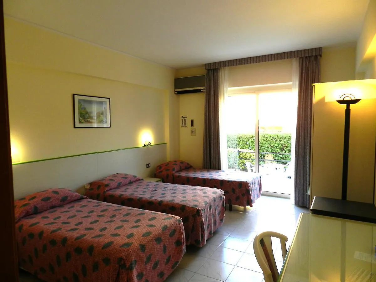 Hotel la Meridiana Capo dʼOrlando