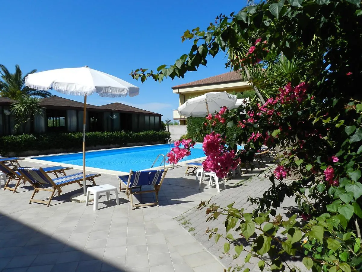 ***  Hotel la Meridiana Capo dʼOrlando Italia