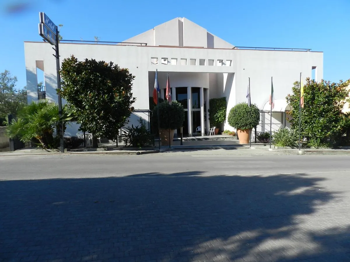 Hotel la Meridiana Capo dʼOrlando